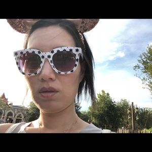 Meet your Posher, Chloe